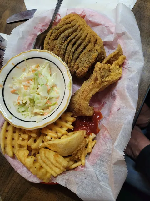 Fin, Feather, & Fur Tavern