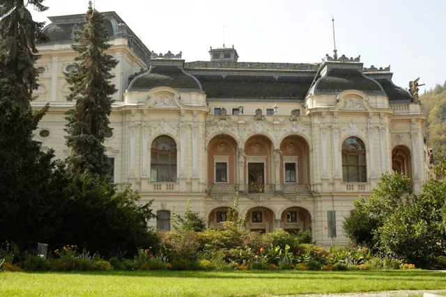 Karlovy Vary City Theatre