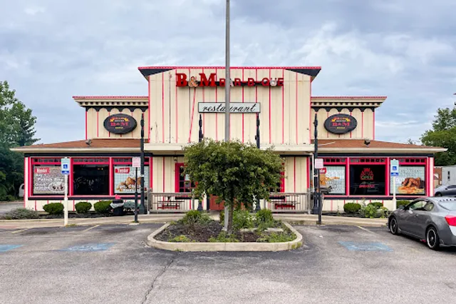 B & M Bar B Que- North Randall BBQ-Pork,Beef & Turkey ribs,Brisket,Seafood & More