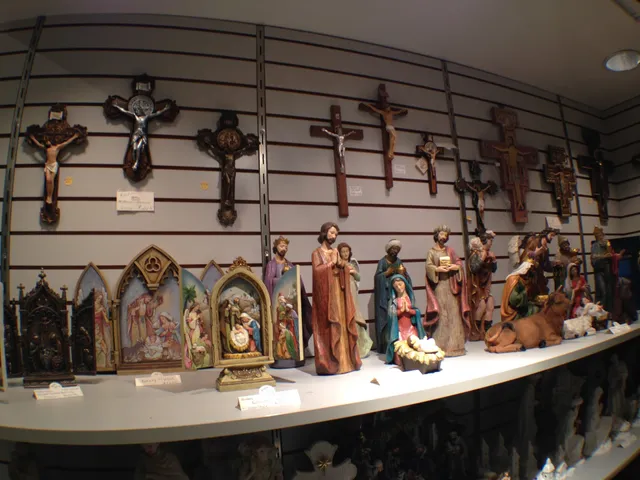 Carmelite Gift Shop in the Northshore Mall