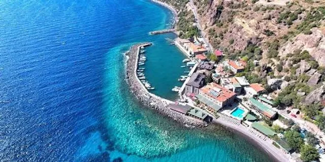 Assos Dr. No Antik Pension