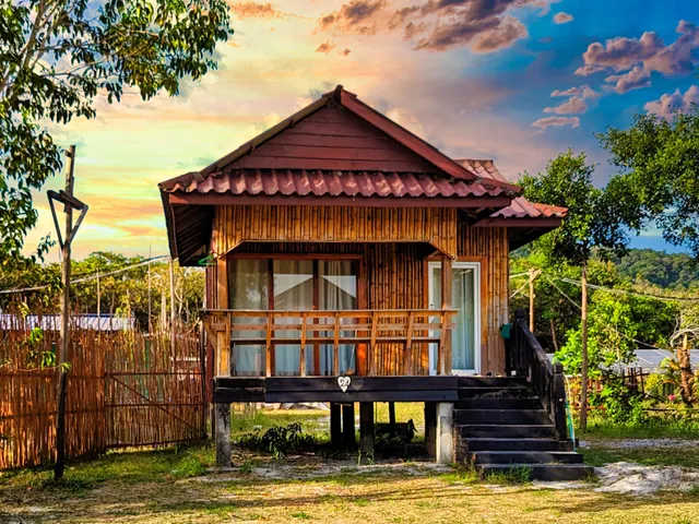Kohrong Central Beach