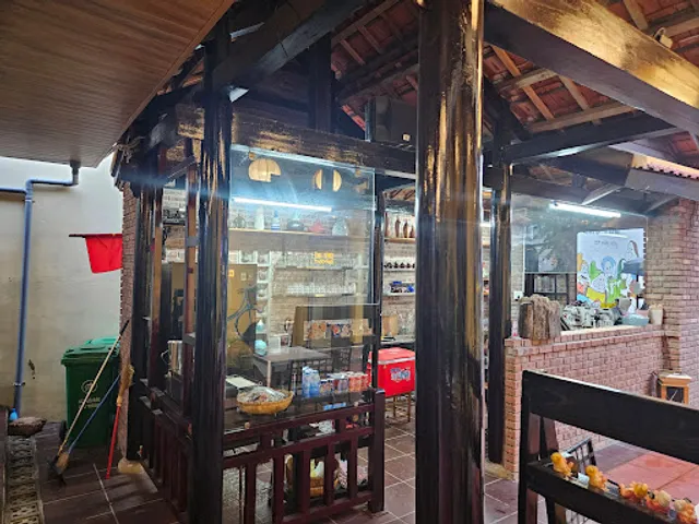 Cafe Seven Dwarfs, 7 Chú Lùn