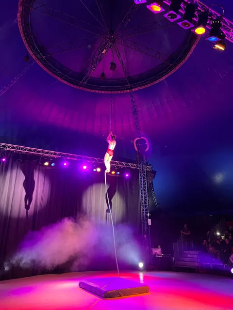 Busby's Hair and Serviced Apartments