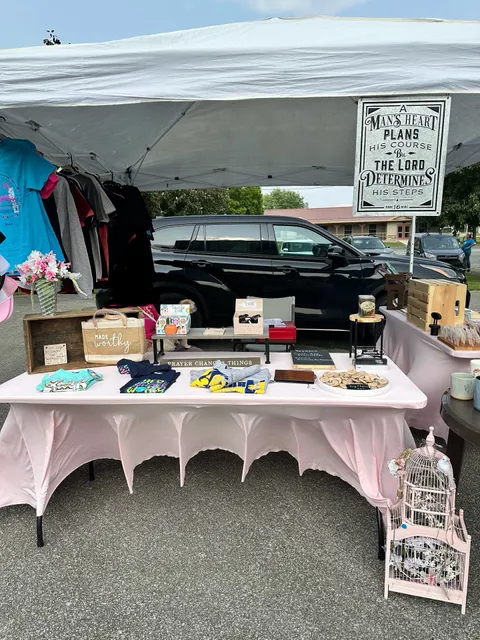 Cross & Cloth boutique