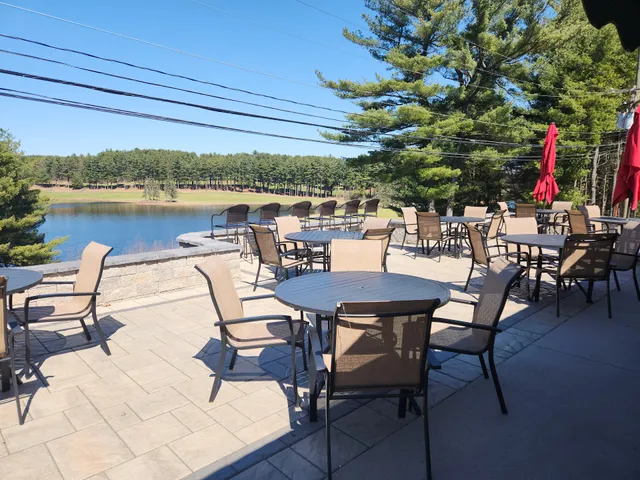 Mulligans Grille & Tavern