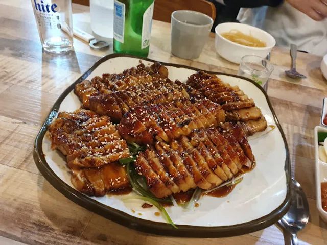 정석통바베큐족구이