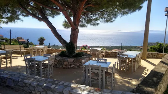 Ta Mezedoberdemata Tavern(Τα Μεζεδομπερδέματα)