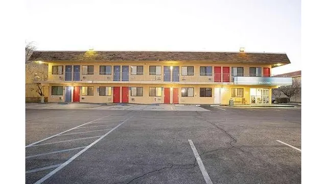 Travelodge by Wyndham Ridgecrest