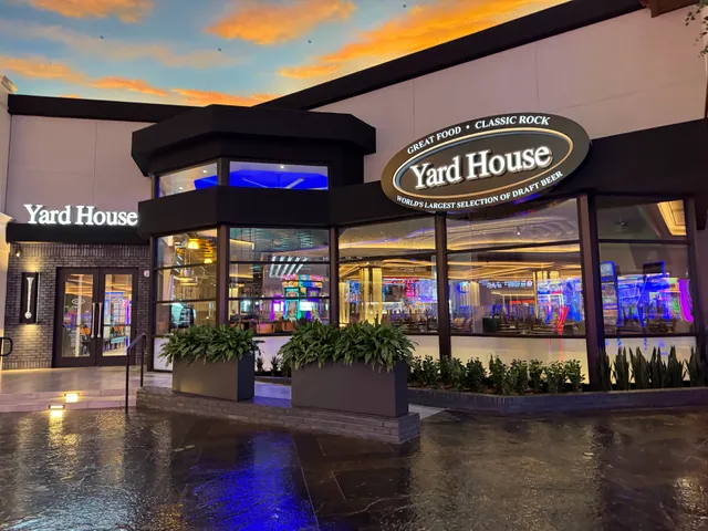 Yard House