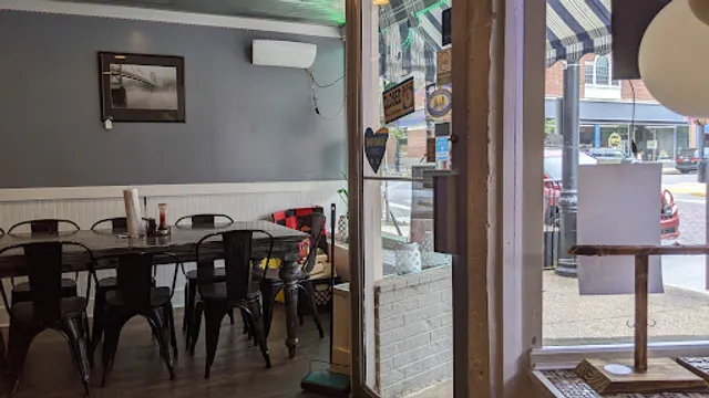 Chelsea's Pandemonium Restaurant & Bar