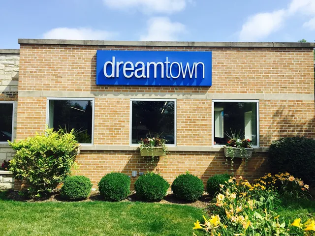 Dream Town Real Estate