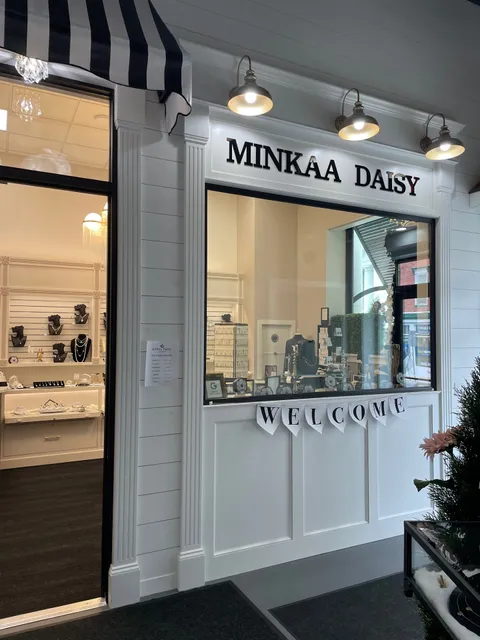 Minkaa Daisy Jewelry