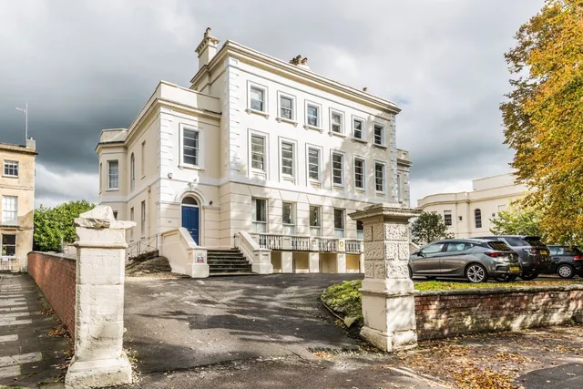 Luxury Apartments Cheltenham
