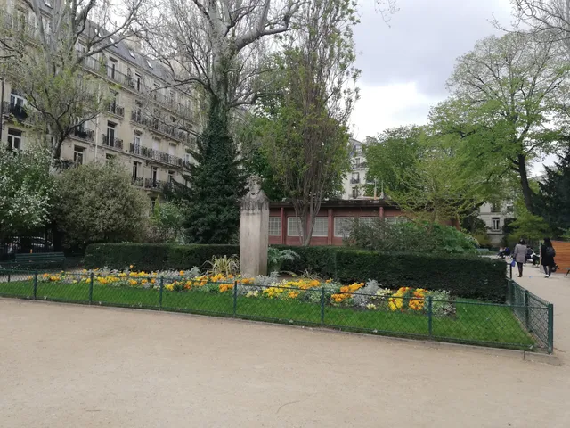 Missions-Étrangères Square