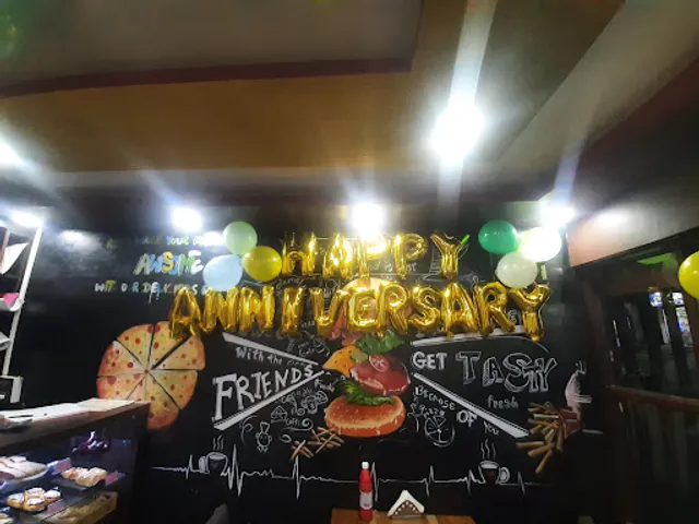 Hot Dessert Cafe & Bakery