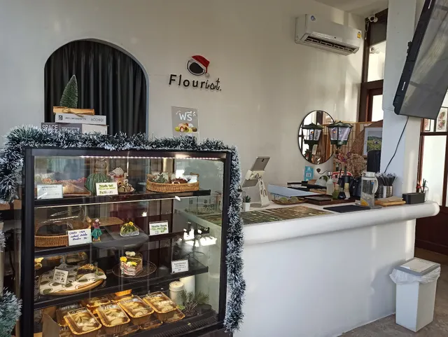 Flourist matchahouse Cafe - Samkhok