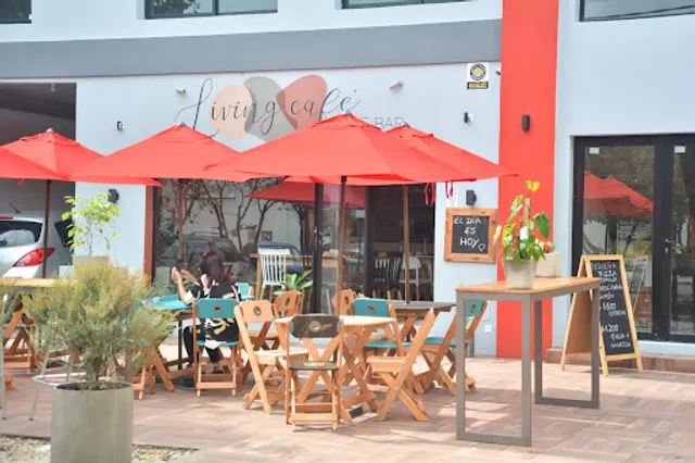 Living Café&Bistró