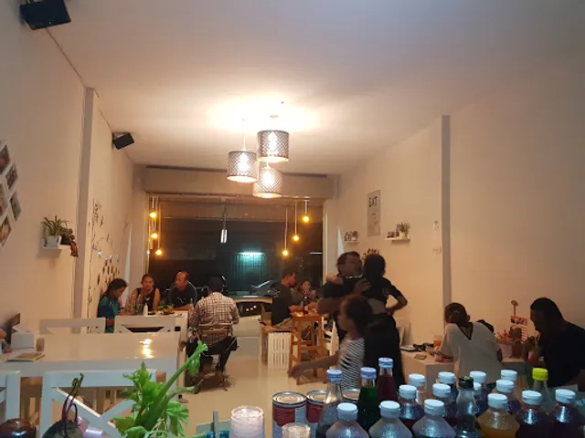 ปั่นรักษ์ Steak Cafe' & Healthy station