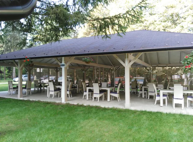 Grand Hotel & Restaurant