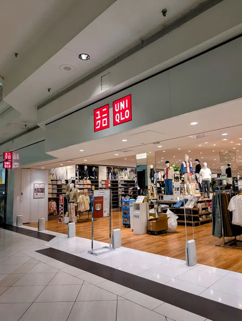 UNIQLO Woodfield Mall