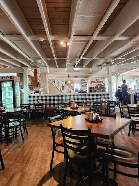 Ipp's Pastaria & Bar