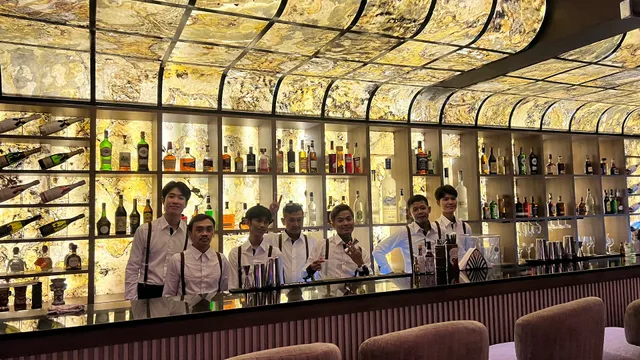 Oasis Cocktail Lounge