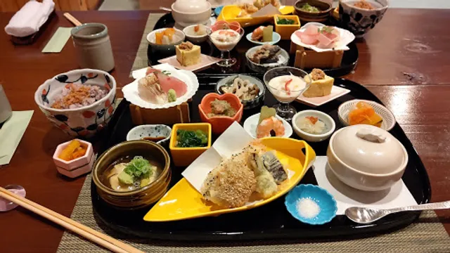 逢初料理 かじむら