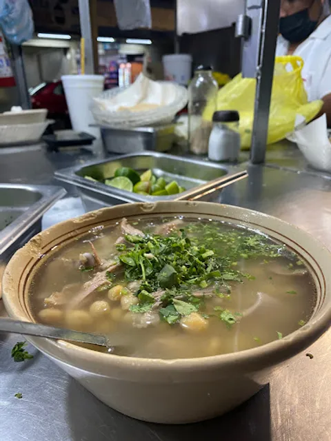 Caldos De Gallina "El Guero"