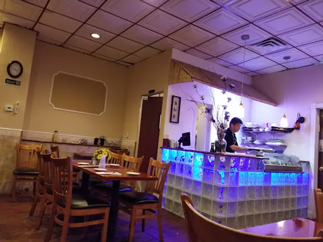 Avenue Grill & Sushi