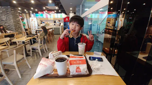 Mom's Touch Geumcheon Eunhaengnamu