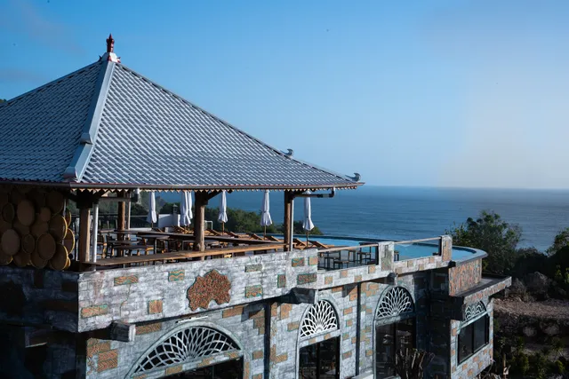 D'Girijati Hotel & Beach Club