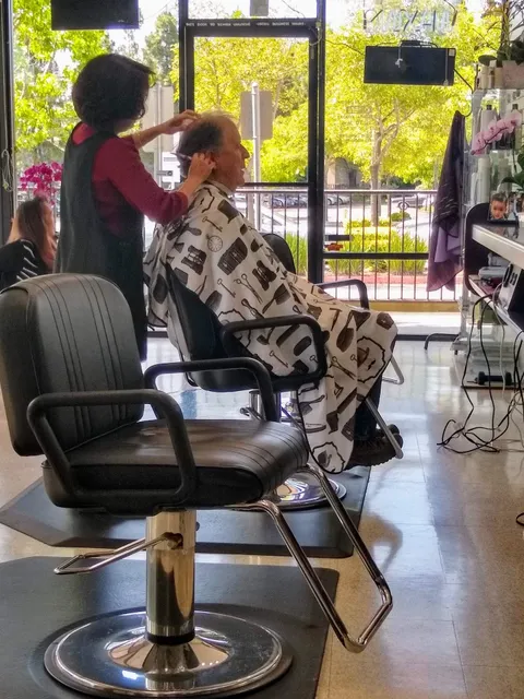 No 1 Cut & Perm Center