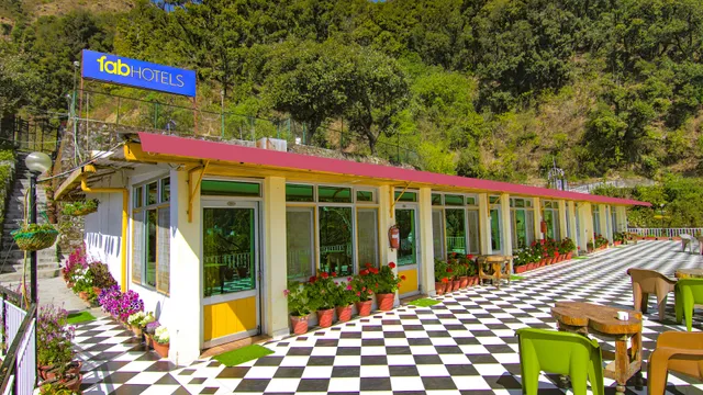 FabHotel The Perfect Hideout - Hotel in Hathipaon Road, Mussoorie