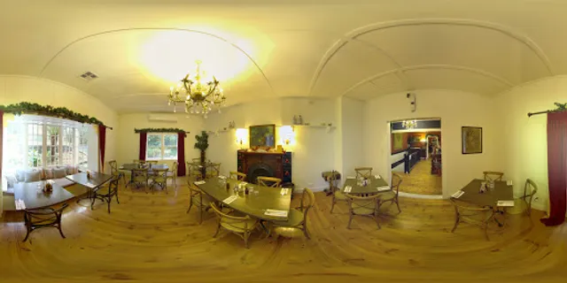 King Henry’s Restaurant