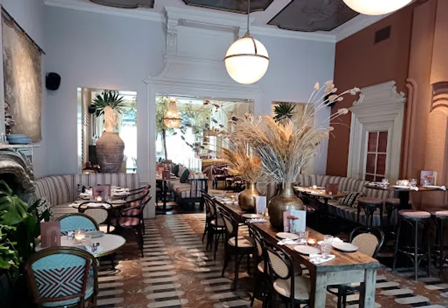 Restaurant Carmel Market