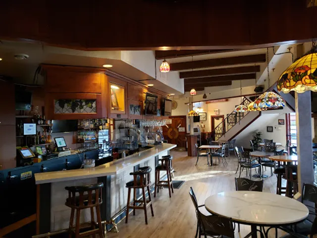 Jolly Mac's Pub & Liquor Store