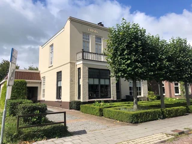 Bêd en Brochje by Boukje