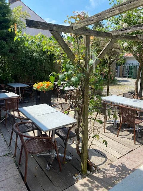 Les Contes De La Becasse