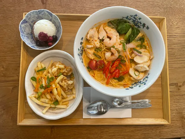 タイ•アジア料理 あろいよ(Aroiyo Thai Restaurant)
