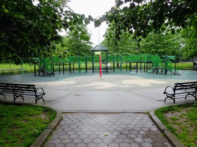 Sachkerah Woods Playground