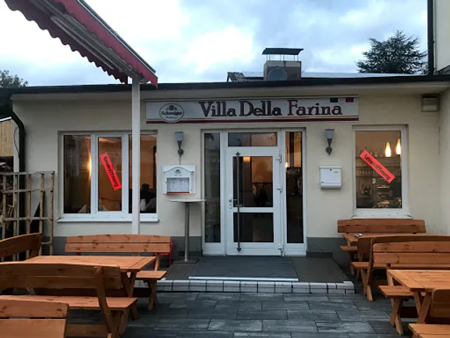 Villa della Farina Holzofenpizza