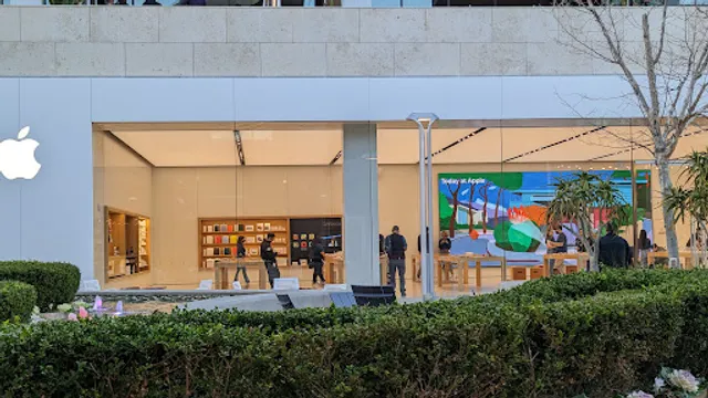 Hillsdale Shopping Center