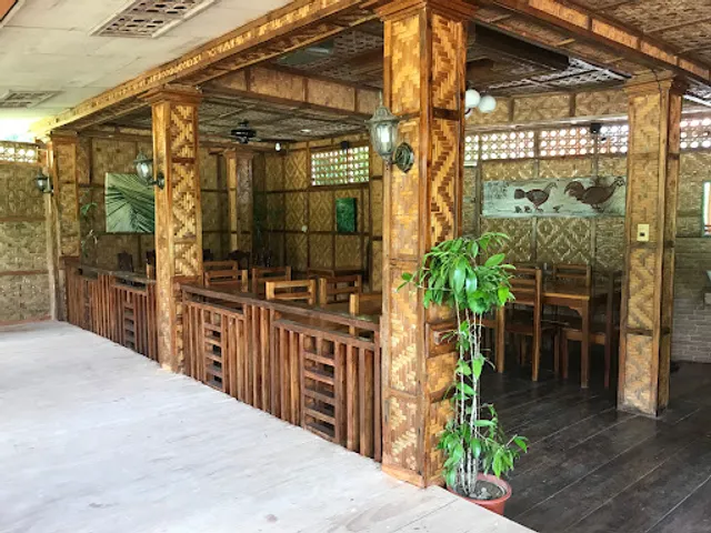 Sarimanok Inn & Resto