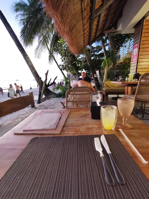 Mayas Filipino & Mexican Cuisine