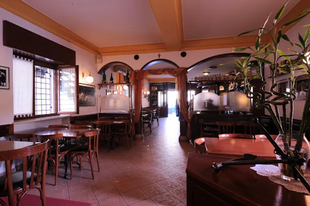 Bar Trieste Drink & Food