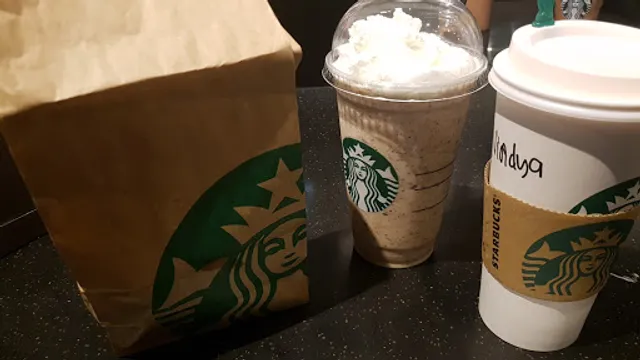 Starbucks Green Pramuka