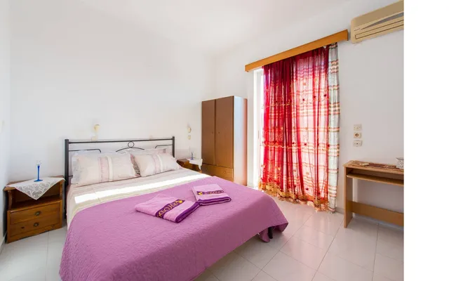 Merryland Studios and Apartments