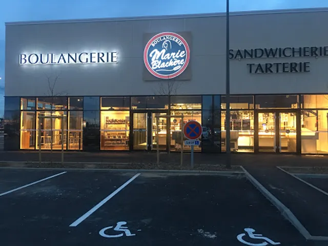 Marie Blachère ST CYR SUR LOIRE