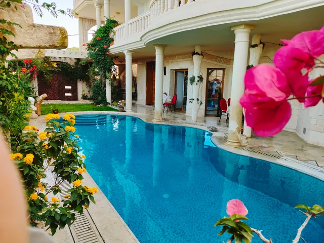 Cap Blanc Guest House